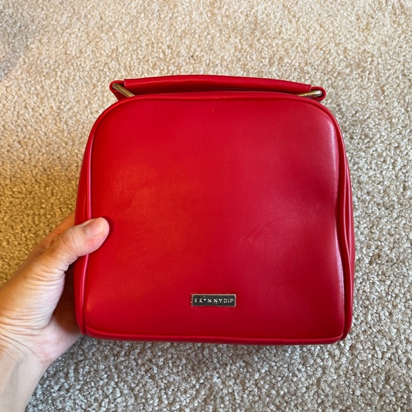 Skinnydip London Love Stings Red Fashion Crossbody Purse - Picture 3 of 7